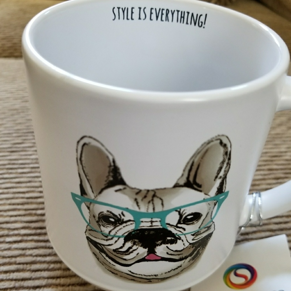 2 ceramic mugs